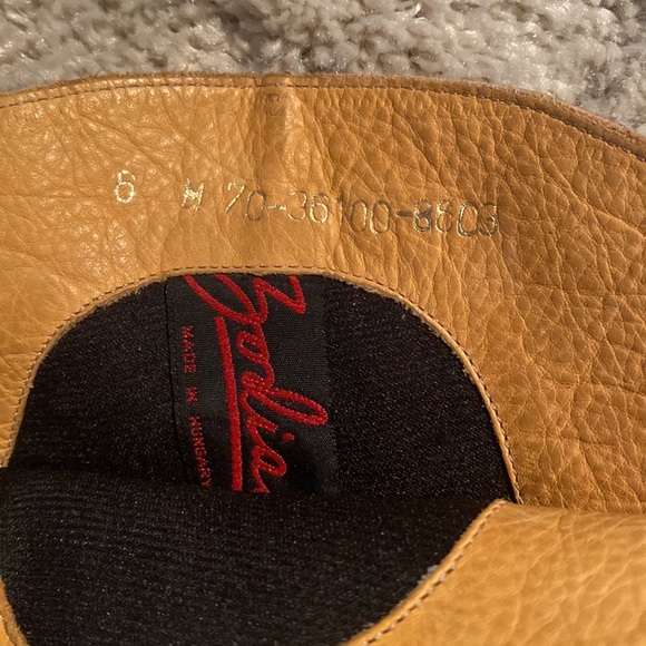 Zodiac Leather Boots w/metal tips. Wore 1 timeshare 6 too small needed 6 1/2. - Picture 8 of 12